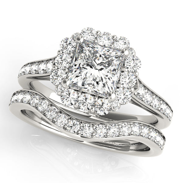 Magnificent 2.10ct F VS1 Princess Cut Lab-Grown Diamond Halo Engagement Ring in 14K Gold