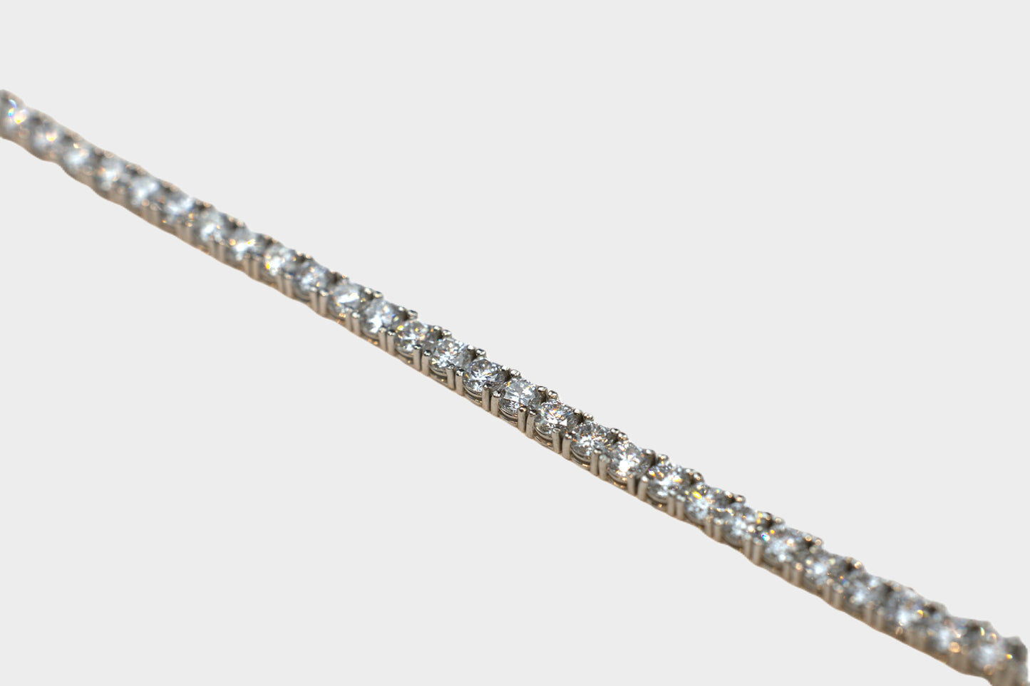 14kt. White Gold 8.6 ct. VVS2- VS1 Diamond Tennis Bracelet
