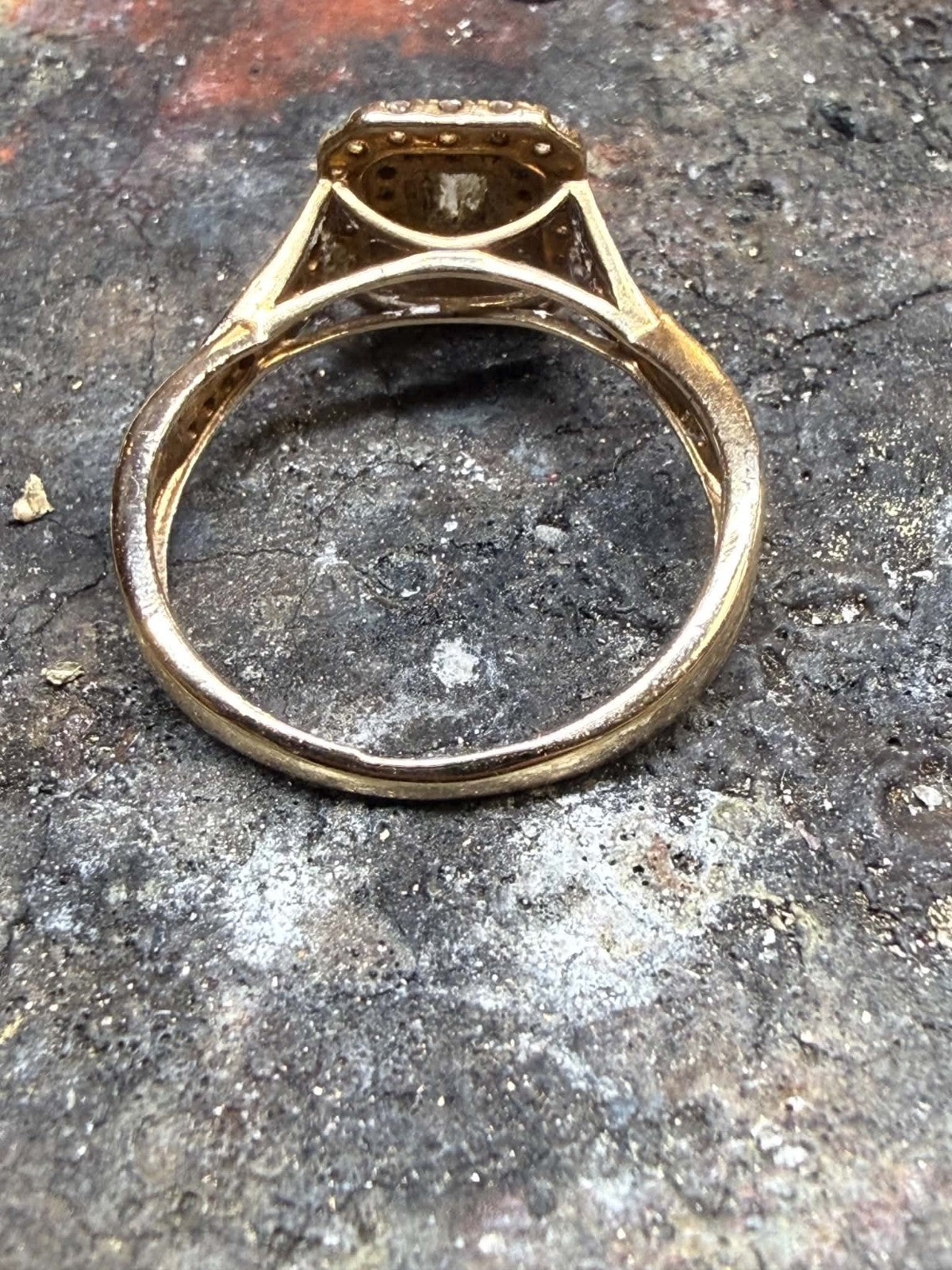 1.00 CTW Natural Diamond Double Halo Ring 10k Yellow Gold Size 5.75 Pre-Owned