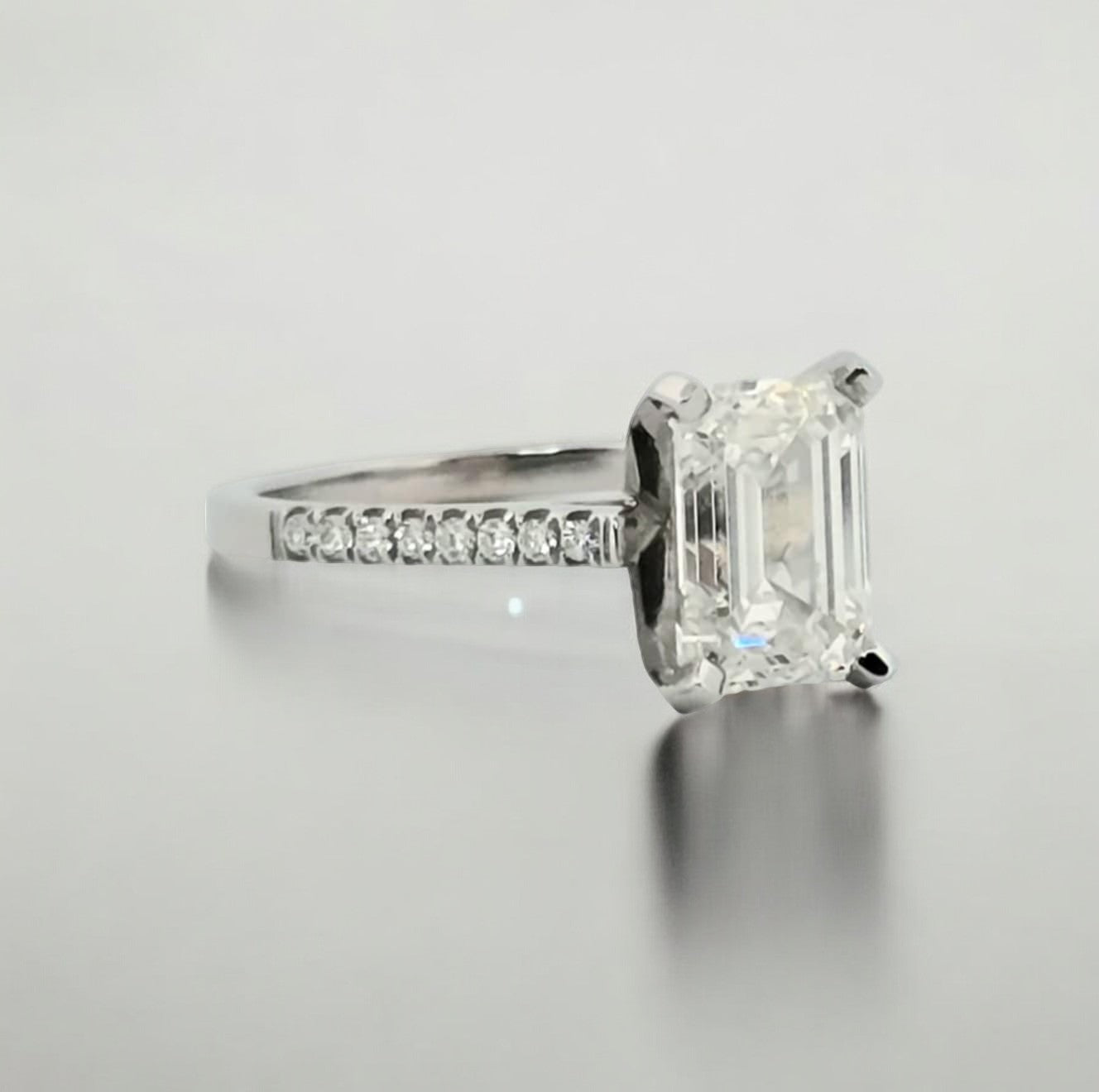 3.09 F VS1 Emerald Cut Lab Grown Diamond Ring with 16 Round Brilliant Diamonds in 14k White Gold (Size 7.5, 2mm Band)